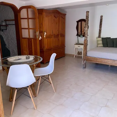 La Casa Blanca Maspalomas - - Adults Only Pensión